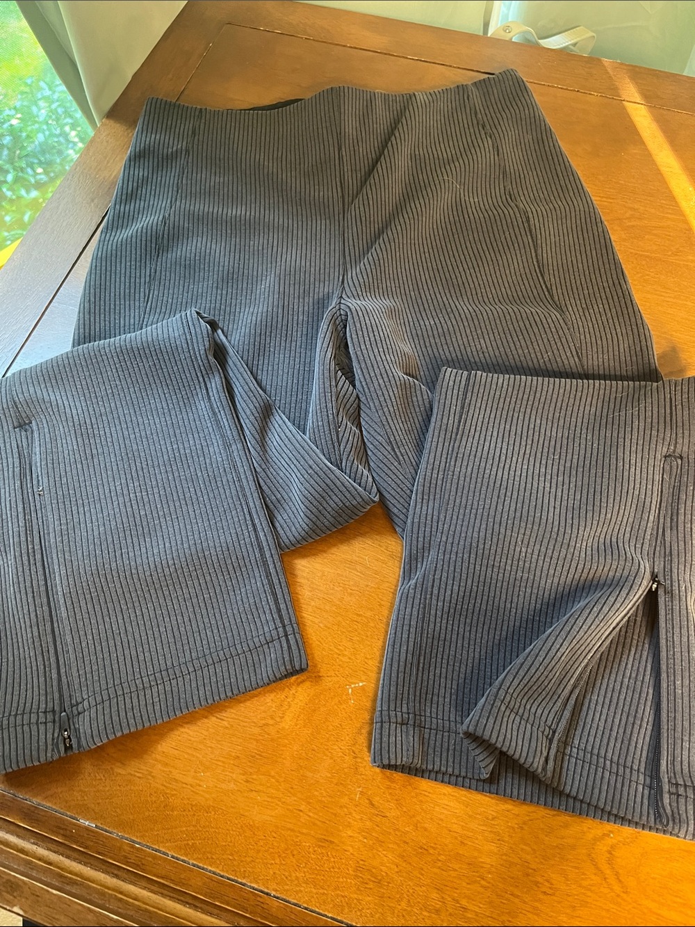 Lululemon Softstreme Ribbed Zip Flared Pant Gray Black Size 6